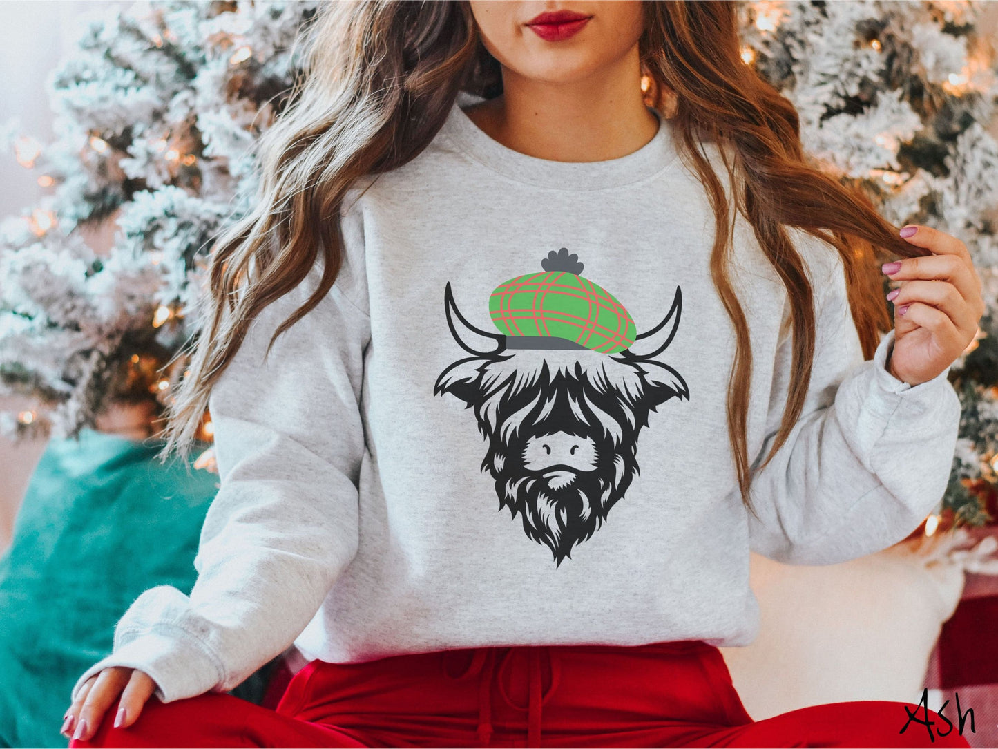 Christmas Highlander Cow Sweatshirt, Cozy Christmas Sweater, Cow Shirt, Scottish Wool Tam Shirt, Christmas Cow Tee, Cow Lover Gift
