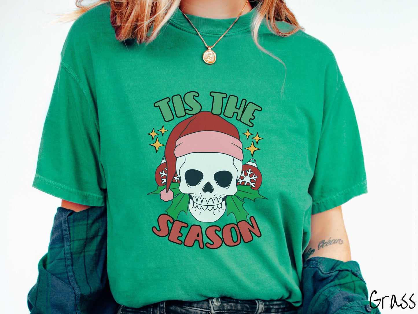 Comfort Colors Shirt, Tis The Season Shirt, Christmas Skeleton, Skeleton Santa Hat, Santa Skull Tee, Retro Christmas Shirt, Spooky and Merry