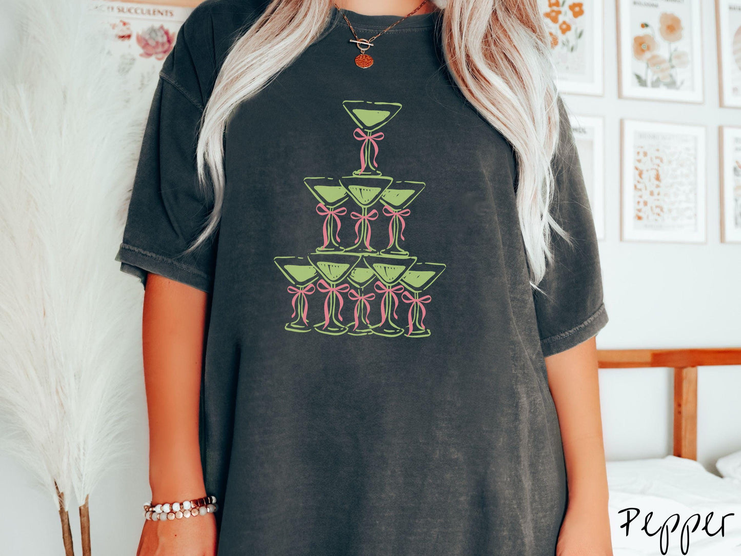 St Patrick's Day Espresso Martini Comfort Colors Shirt, Coquette Bows St Patty's Day Tee, Girly Saint Patrick's Day March Tshirt