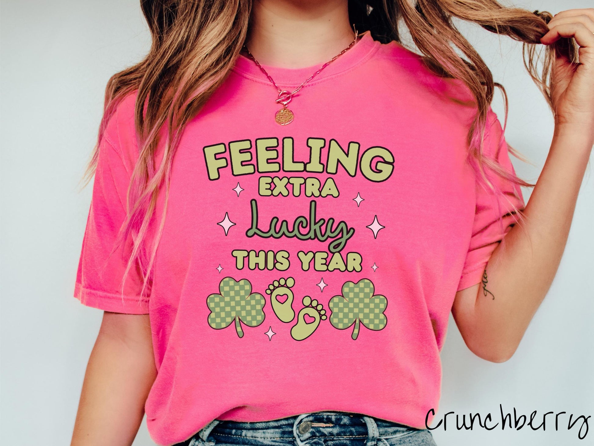 Feeling Extra Lucky St Patrick's Day Pregnancy Announcement, St Patty's Day Expecting Tee, Comfort Colors Tshirt, Baby Shirt. New Mom Tee