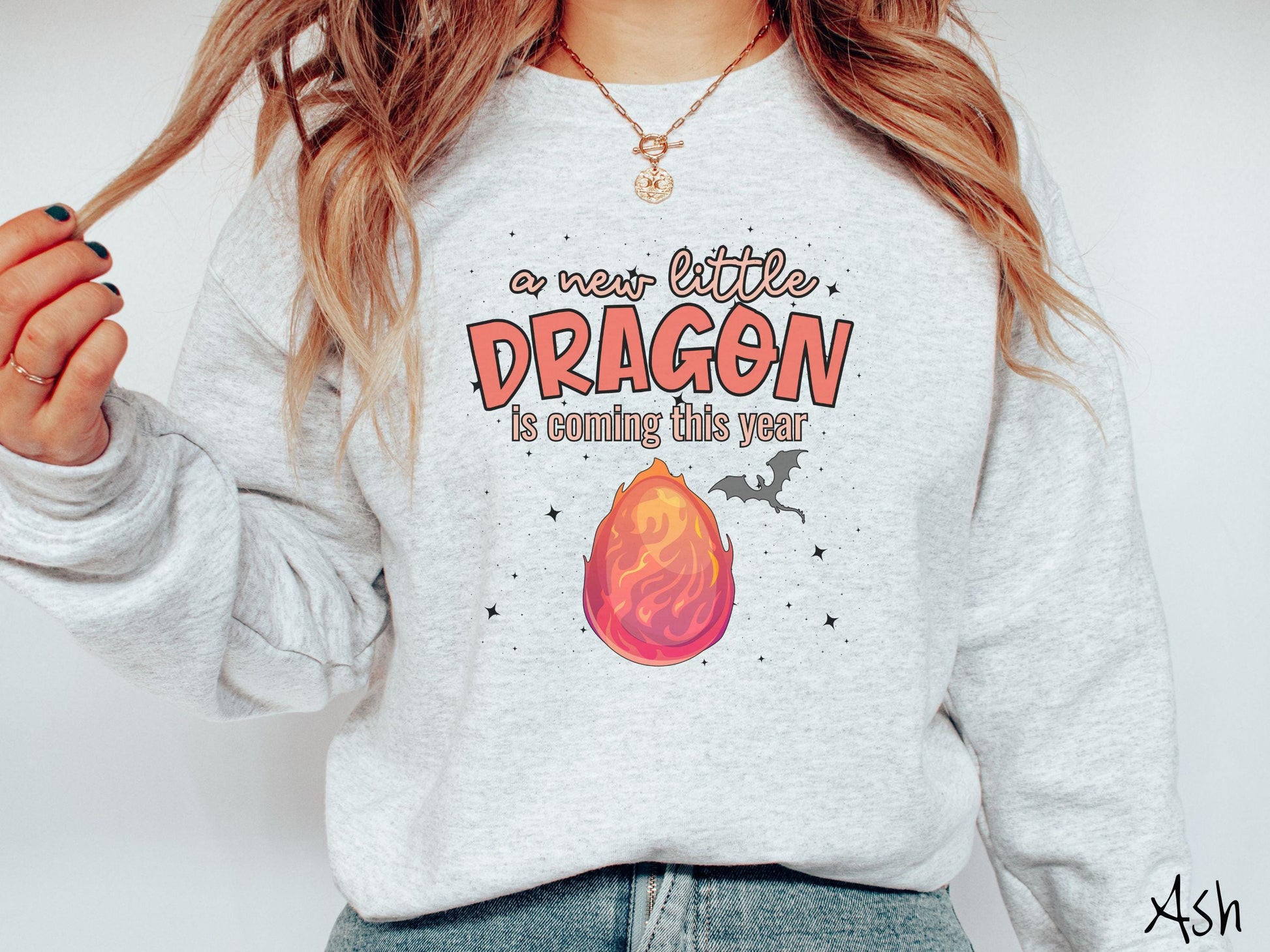 The Dragon Fantasy Pregnancy Announcement Sweatshirt, Fantasy Book Mom to Be Tee, Romantasy Expecting T-Shirt, Bookish Dragon Tee